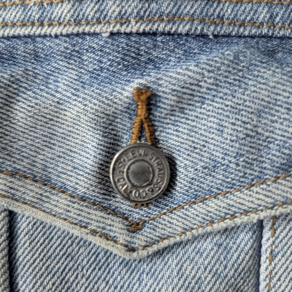 Vintage Levi's Sherpa Denim Trucker Jacket - Picture 8 of 12